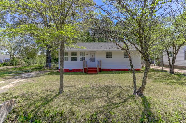 2401 Eagle Drive, Charleston, SC 29406