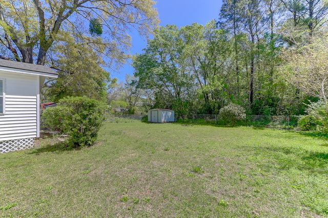 2401 Eagle Drive, Charleston, SC 29406