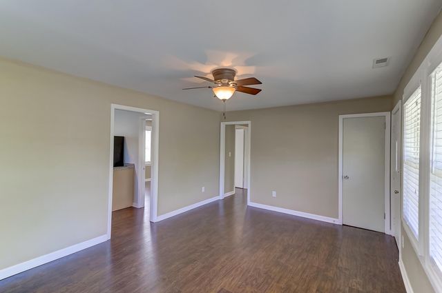 2401 Eagle Drive, Charleston, SC 29406