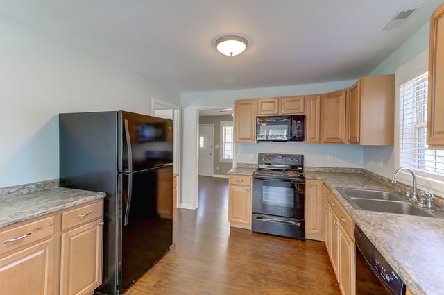 2401 Eagle Drive, Charleston, SC 29406