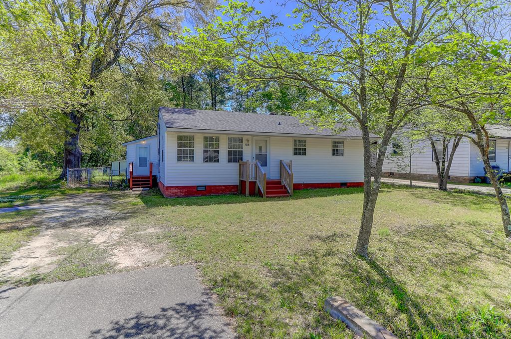 2401 Eagle Drive, Charleston, SC 29406