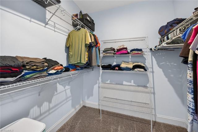 7507 Bentridge Forest Drive, Kernersville, NC 27284