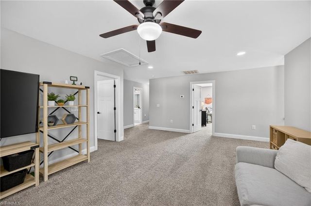 7507 Bentridge Forest Drive, Kernersville, NC 27284