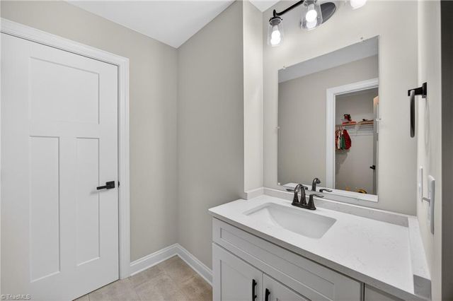 7507 Bentridge Forest Drive, Kernersville, NC 27284