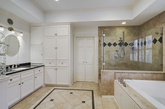 6428 Westchester Avenue, West University Place, TX 77005