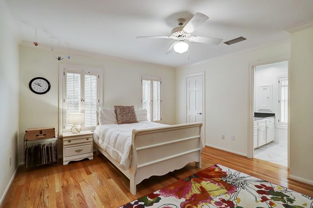 6428 Westchester Avenue, West University Place, TX 77005