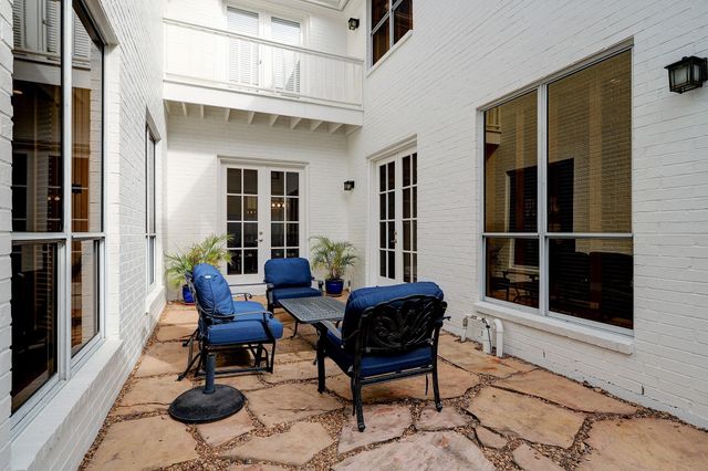 6428 Westchester Avenue, West University Place, TX 77005