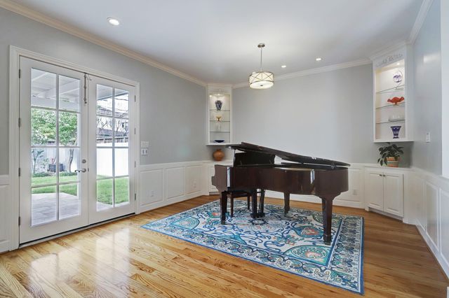 6428 Westchester Avenue, West University Place, TX 77005