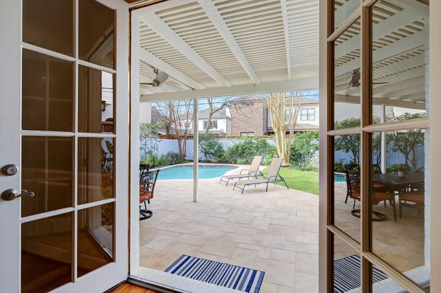 6428 Westchester Avenue, West University Place, TX 77005