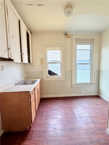 59 York Street, Buffalo, NY 14213