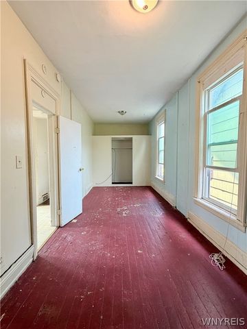 59 York Street, Buffalo, NY 14213