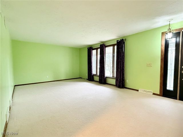 2344 52nd Street NE, Canton, OH 44705