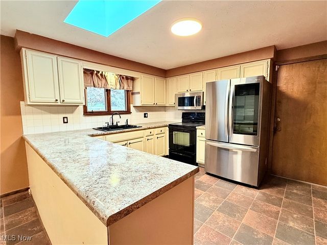 2344 52nd Street NE, Canton, OH 44705