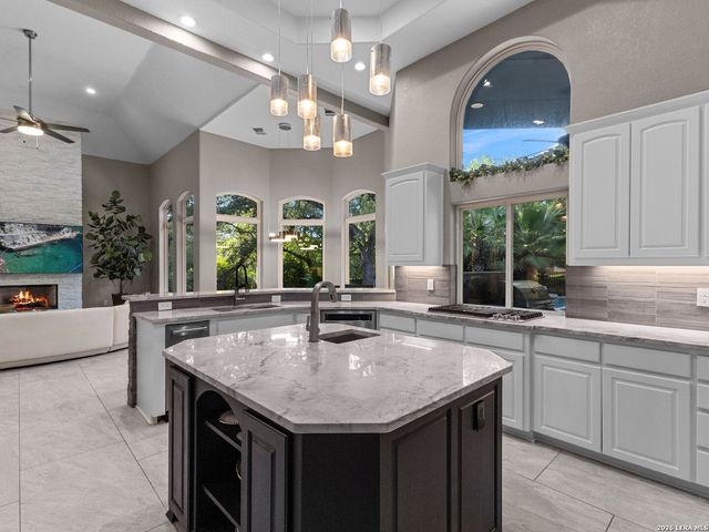 1 Bayside Court, San Antonio, TX 78257