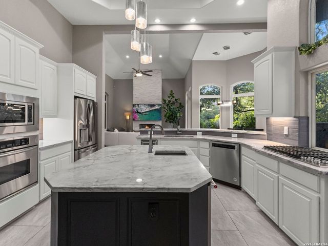 1 Bayside Court, San Antonio, TX 78257