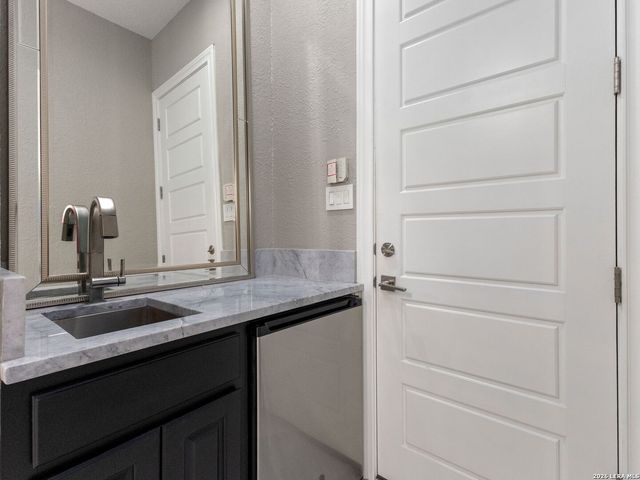 1 Bayside Court, San Antonio, TX 78257