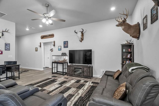 6001 Dodge Dr, Midland, TX 79705