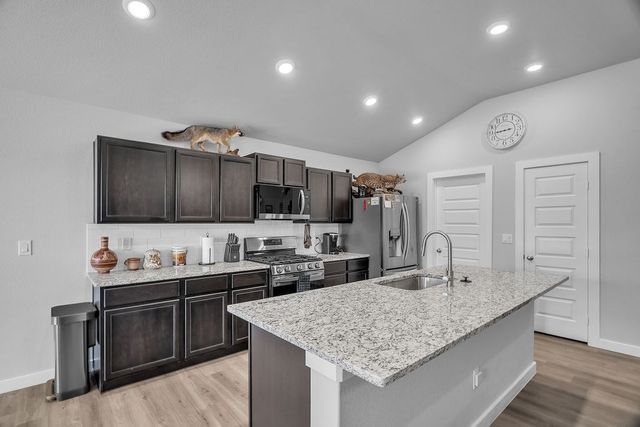 6001 Dodge Dr, Midland, TX 79705