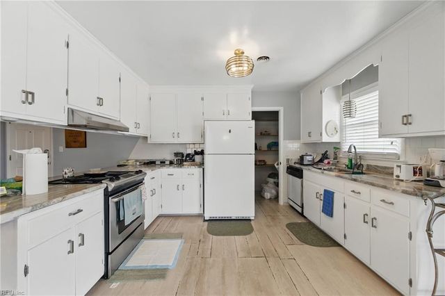 109 Dandy Haven LN, Yorktown, VA 23692