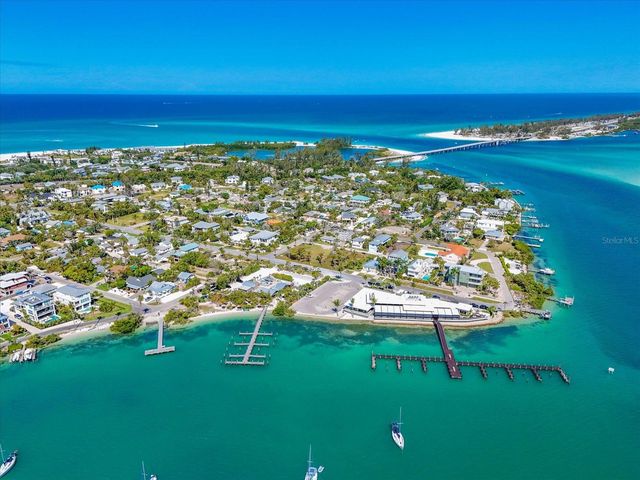 720 BROADWAY STREET, Longboat Key, FL 34228