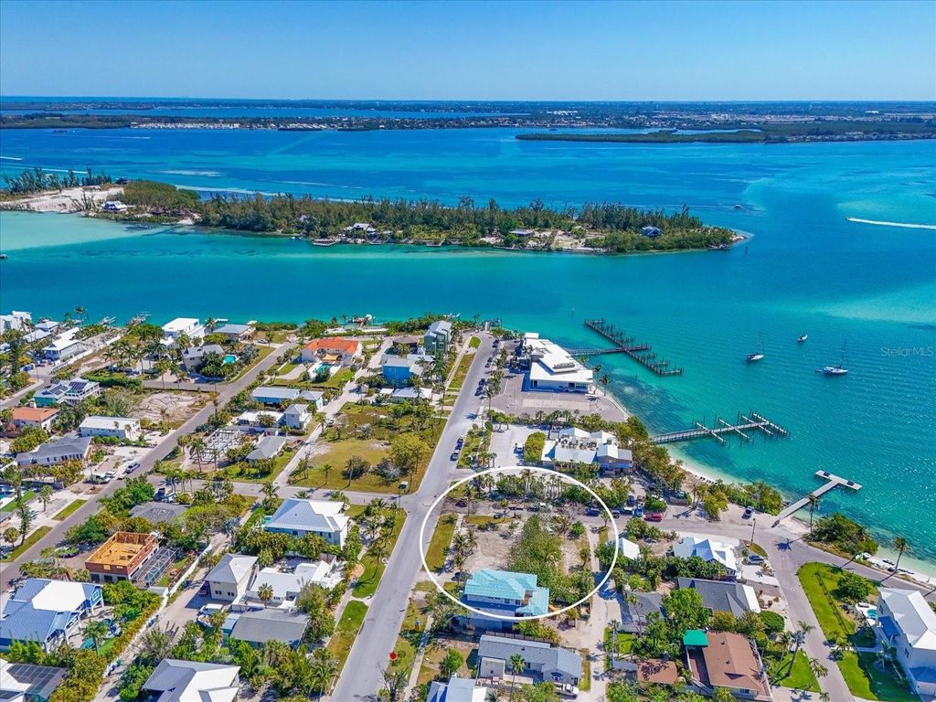 720 BROADWAY STREET, Longboat Key, FL 34228