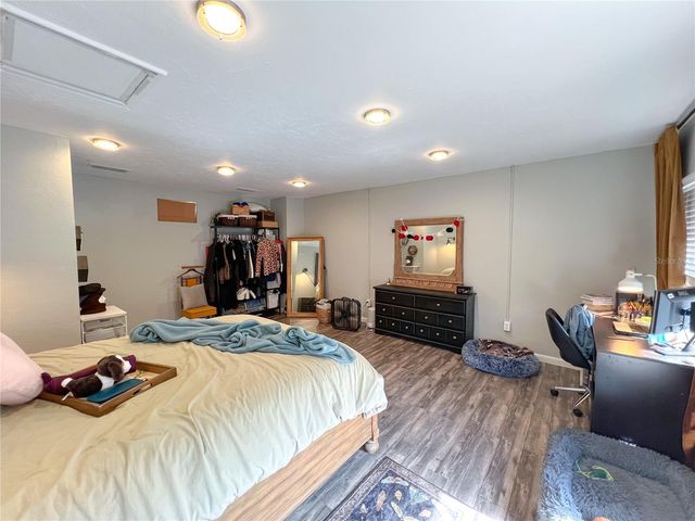 704 NE 1ST STREET B, Gainesville, FL 32601