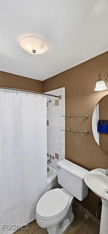 13 Broadway CIR, Fort Myers, FL 33901