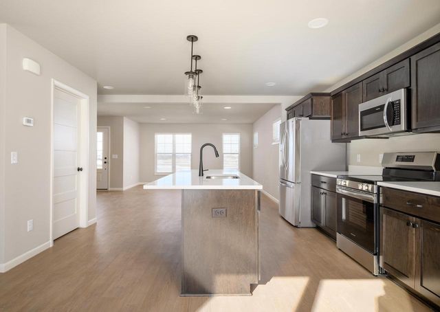 1759 Waverly Way, Sun Prairie, WI 53590