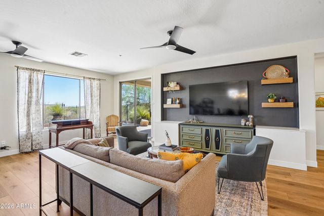41101 N LAUREL VALLEY Court, Anthem, AZ 85086