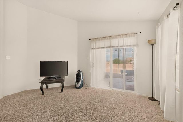 369 Whispering Meadows Drive NE, Rio Rancho, NM 87144