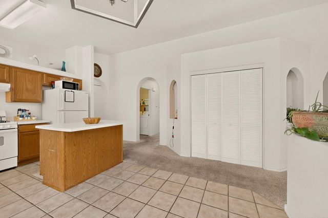 369 Whispering Meadows Drive NE, Rio Rancho, NM 87144