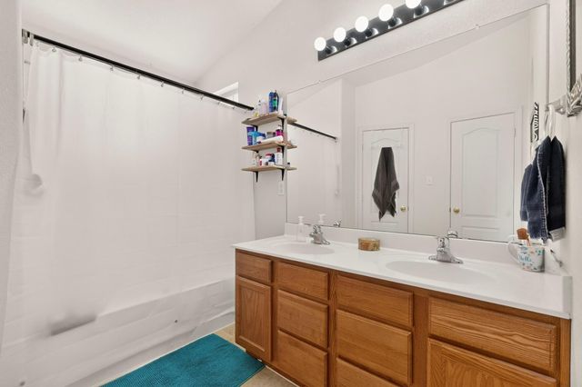 369 Whispering Meadows Drive NE, Rio Rancho, NM 87144