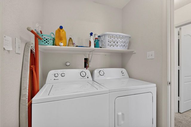 369 Whispering Meadows Drive NE, Rio Rancho, NM 87144