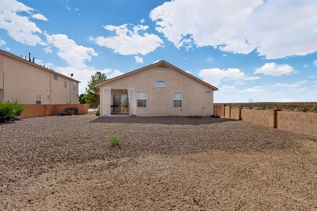 369 Whispering Meadows Drive NE, Rio Rancho, NM 87144