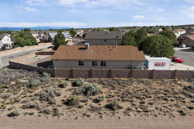 369 Whispering Meadows Drive NE, Rio Rancho, NM 87144
