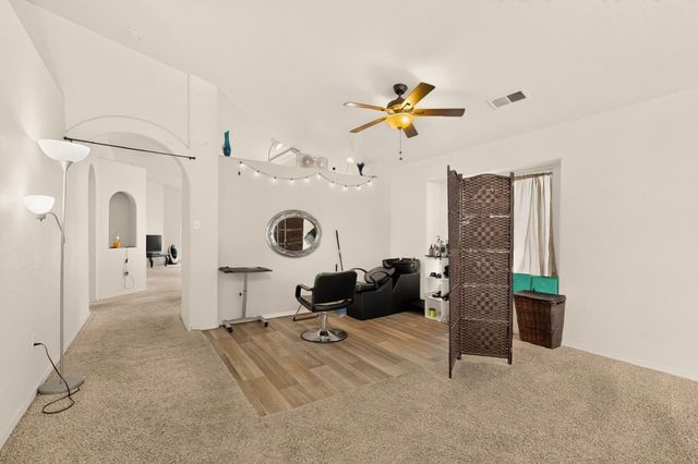 369 Whispering Meadows Drive NE, Rio Rancho, NM 87144