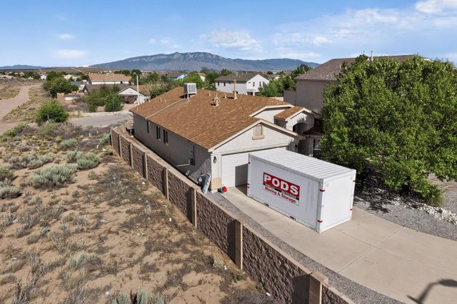 369 Whispering Meadows Drive NE, Rio Rancho, NM 87144