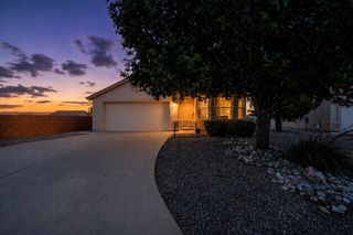 369 Whispering Meadows Drive NE, Rio Rancho, NM 87144