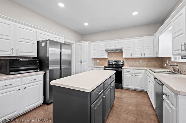 3401 Green Way, Alma, AR 72921