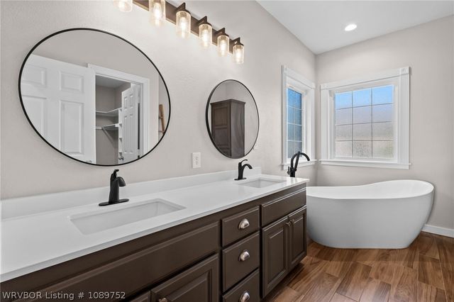 3401 Green Way, Alma, AR 72921