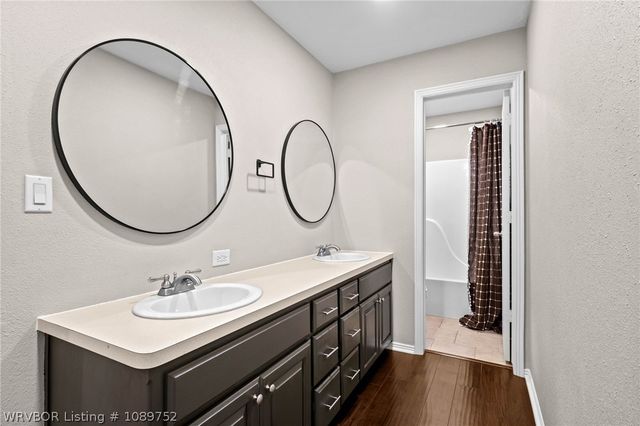 3401 Green Way, Alma, AR 72921