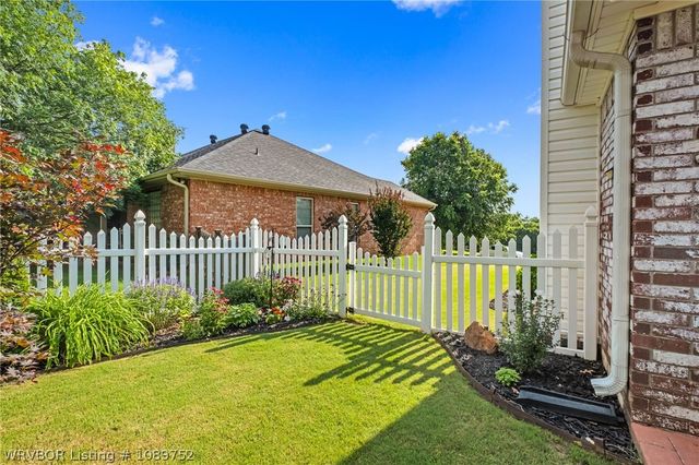 3401 Green Way, Alma, AR 72921