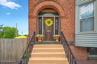 462 1st Street, Troy, NY 12180