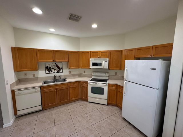 601 SW INDIAN KEY Drive, Port St. Lucie, Port St Lucie, FL 34986