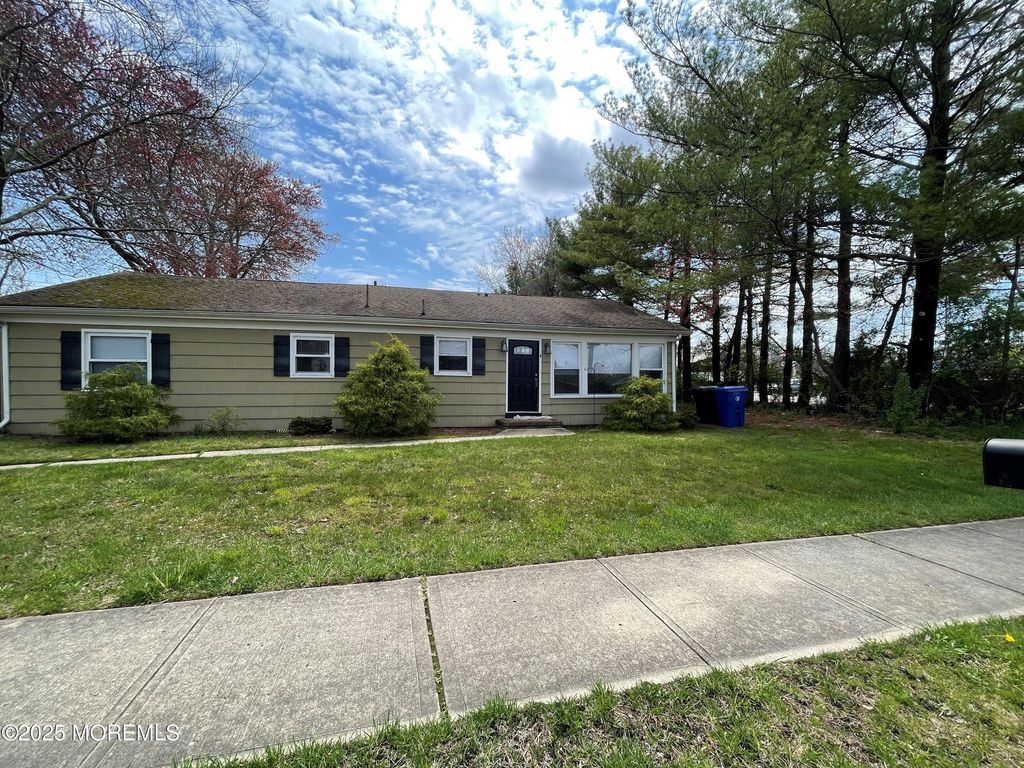 2207 Adams Avenue A, Toms River, NJ 08753