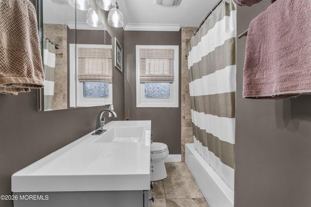 75 Carpenter Street, Red Bank, NJ 07701