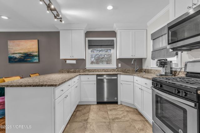 75 Carpenter Street, Red Bank, NJ 07701