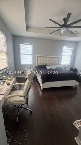 19301 NE 8th Ct, Miami, FL 33179