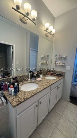 19301 NE 8th Ct, Miami, FL 33179