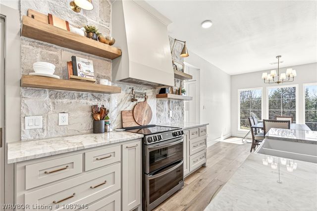 827 Gleason Way, Greenwood, AR 72936